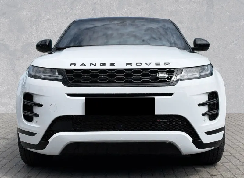 Land Rover Range Rover Evoque P300е R-Dynamic SE =NEW= Black Image 5