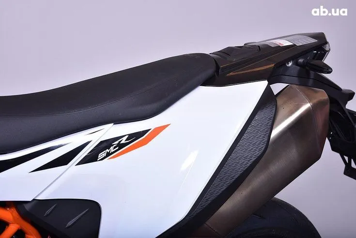 KTM 690 Image 3